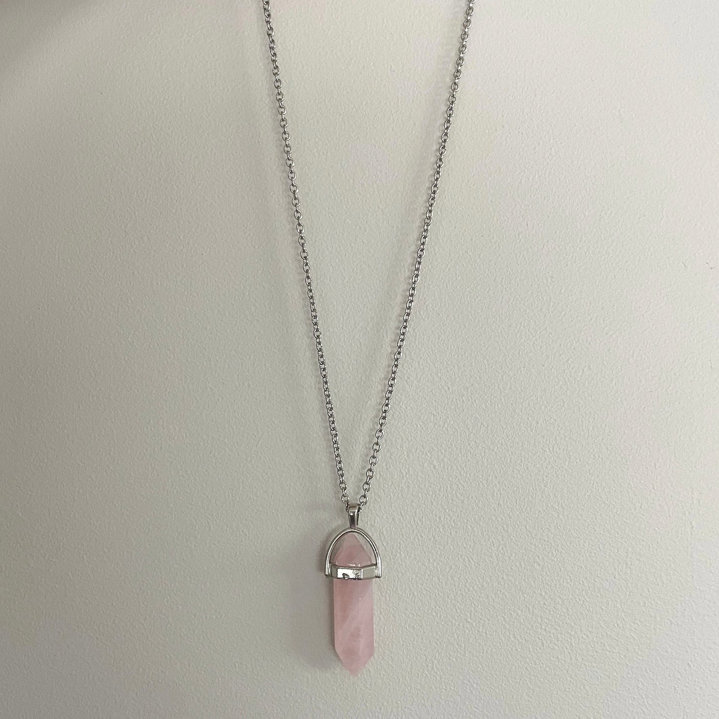 Load image into Gallery viewer, Rose Quartz Silver necklace
